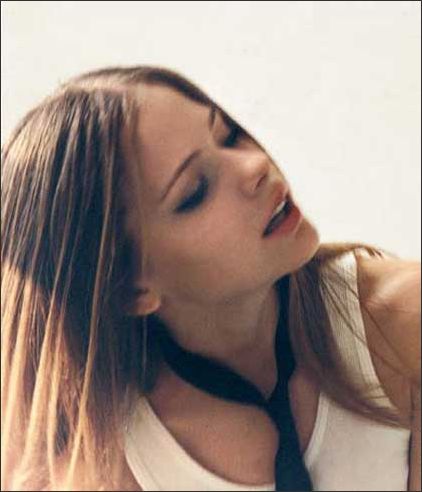 Avril Lavigne Picture 11