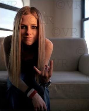 Avril Lavigne Picture 19