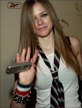 Avril Lavigne On Stage Picture 15