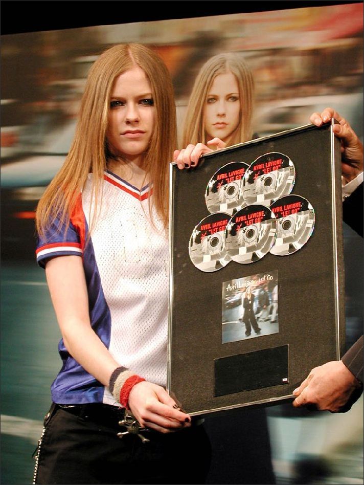 Avril Lavigne Picture 117