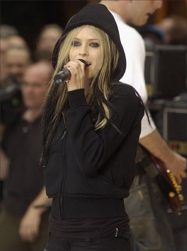 Avril Lavigne Picture 155