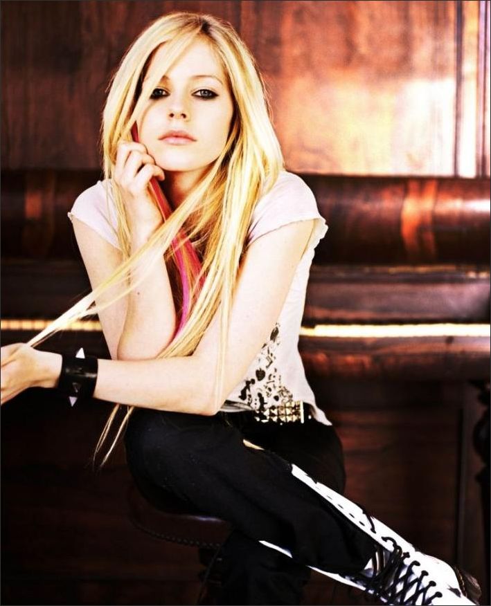 Avril Lavigne Picture 177