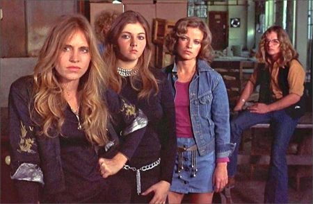 The Switchblade Sisters (1975)