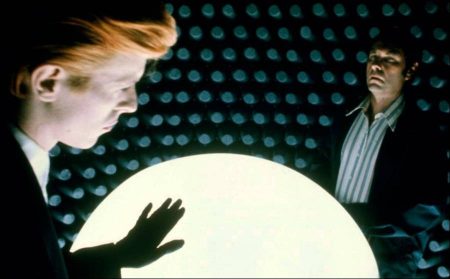 The Man Who Fell to Earth (1976)