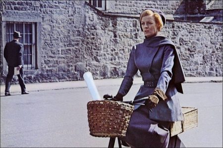 The Prime of Miss Jean Brodie (1969) - Maggie Smith