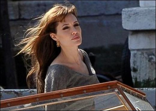 Angelina Jolie Set to Star As Cleopatra?