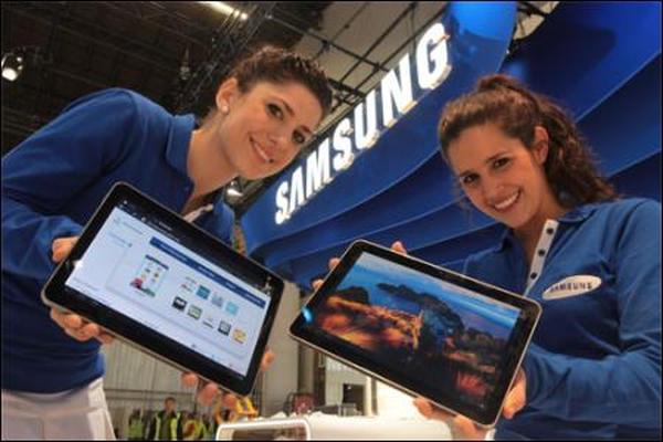 Samsung unveils its iPad challenger