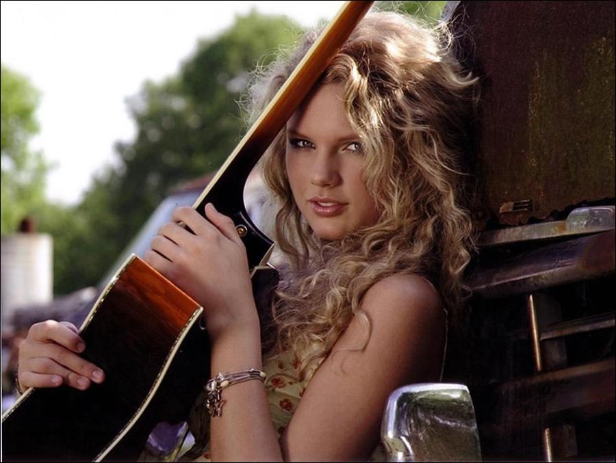 Taylor Swift apologizing to Taylor Lautner in song?