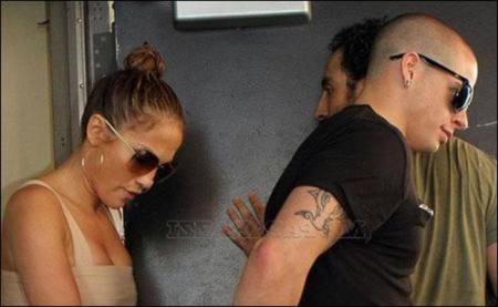 Jennifer Lopez style birthday in Miami