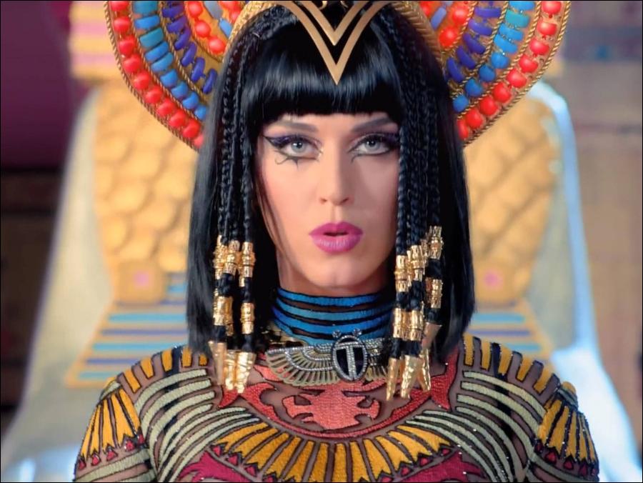 Katy Perry's ghastly getup