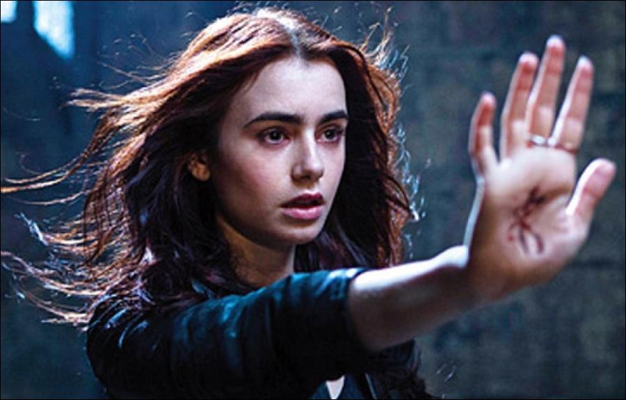 Lily Collins: Rising Star in Hollywood