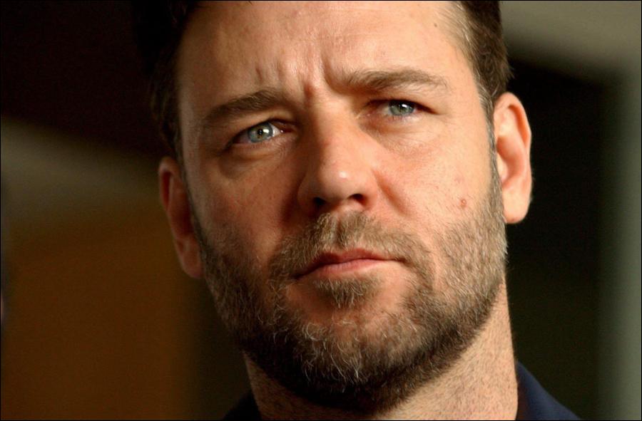 Russell Crowe signed up for Les Miserables