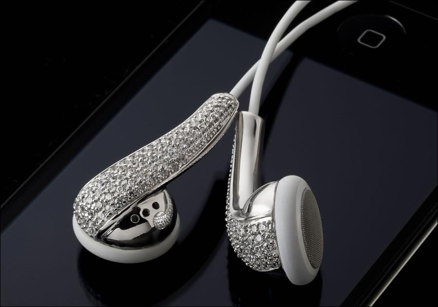 Swarovski Headset for Apple products launched