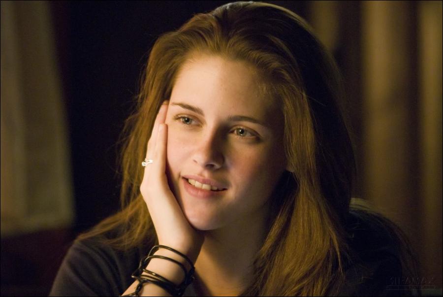 Kristen Stewart discusses Twilight Saga: Breaking Dawn