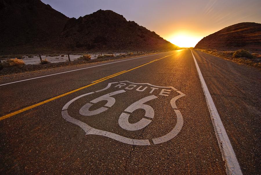 Route 66: Iconic Road from Los Angeles to Chicago
