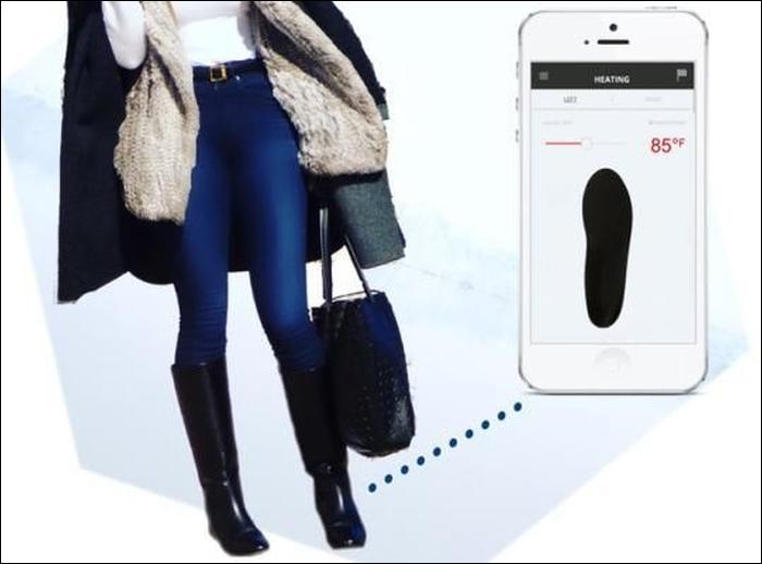 Smart boots warms up using a mobile app
