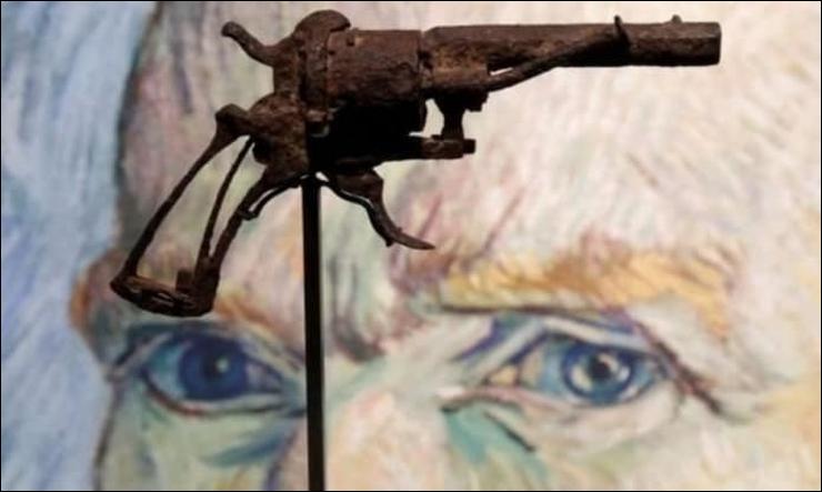 Van Gogh's ‘suicide weapon‘ sold at auction for 162,500 euros