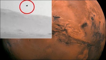The flying object on Mars is a bird?