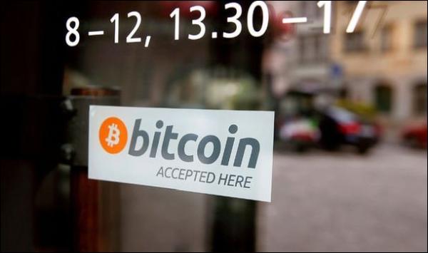 Bitcoin drops below $10,000