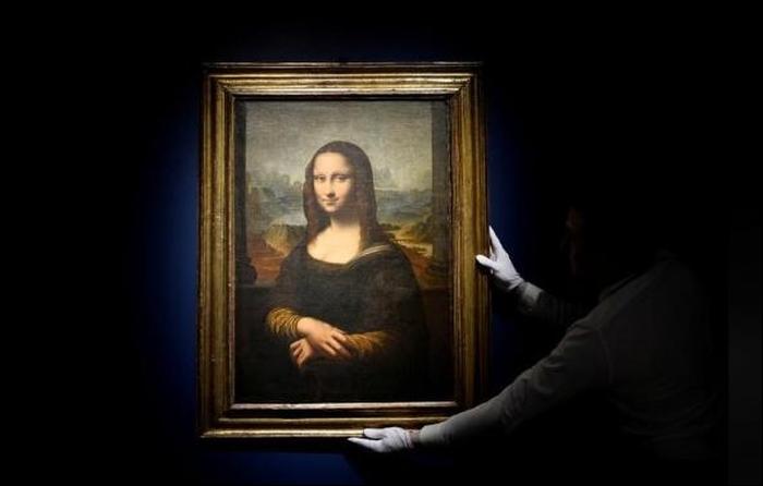 Replica of Mona Lisa sells for 552,500 euros