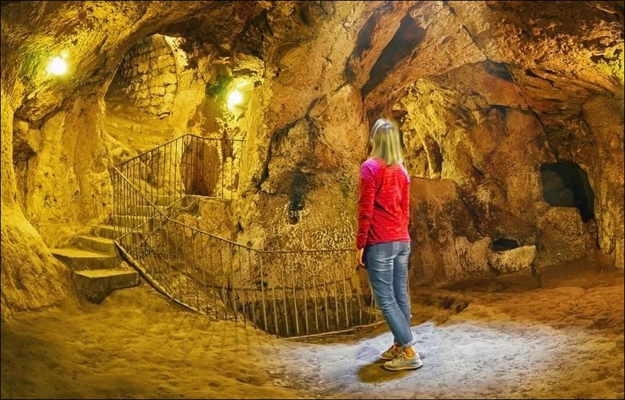 Mysterious journey in Derinkuyu underground city