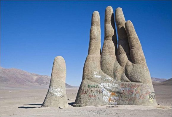 The story of the huge hand in the Atacama Desert