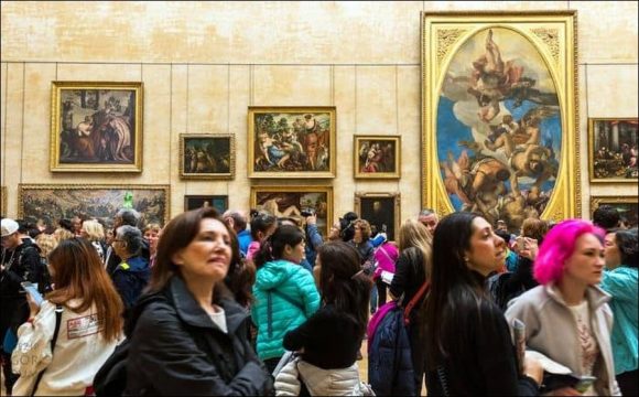 Louvre Museum in Paris: Impossible to visit in a single day