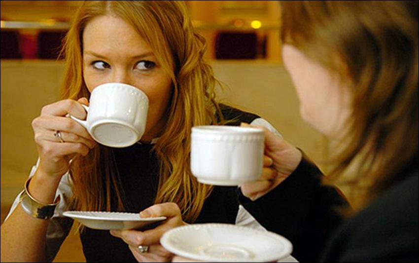Why do the British people love the taste of tea so much?