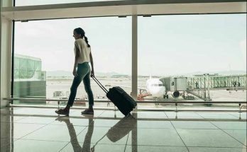 Why women to travel more than men?