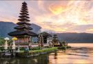 Philosophy of life in Bali: Smiling is the best make-up